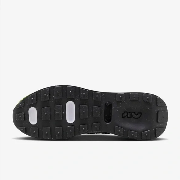 NWOB - Nike FLYKNIT Running / Walking Sneakers in WHITE/VOLT/BLACK size 8.8 - Picture 11 of 11